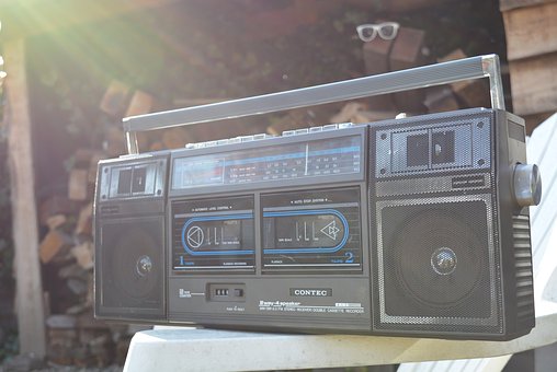 Ein Radio mit Kassettenrekorder